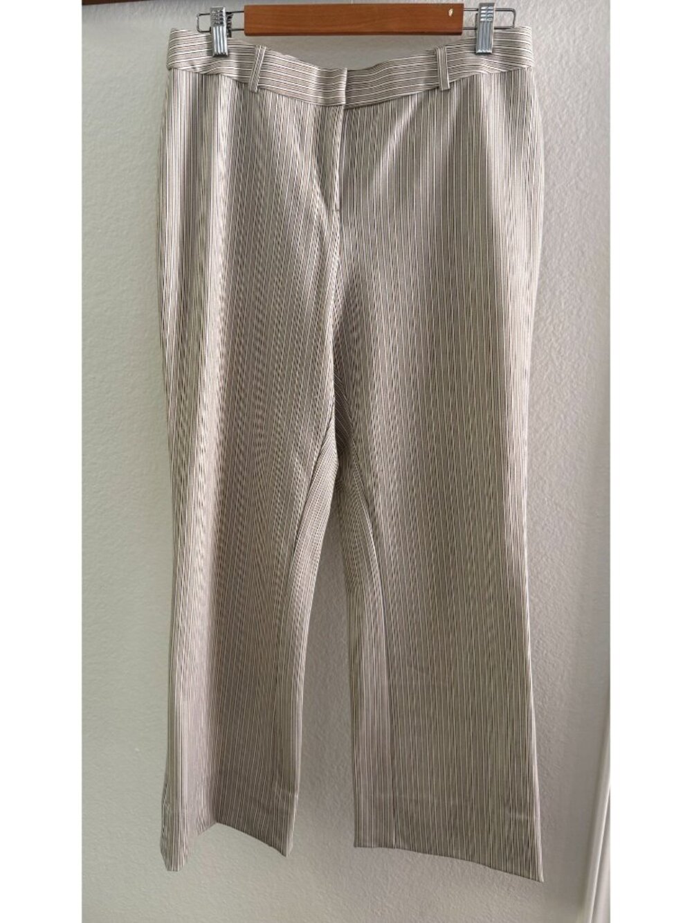 Women's Slacks ~ Amanda & Chelsea ~ Size 10 ~ Pants ~ Pin Stripe ~ Creme